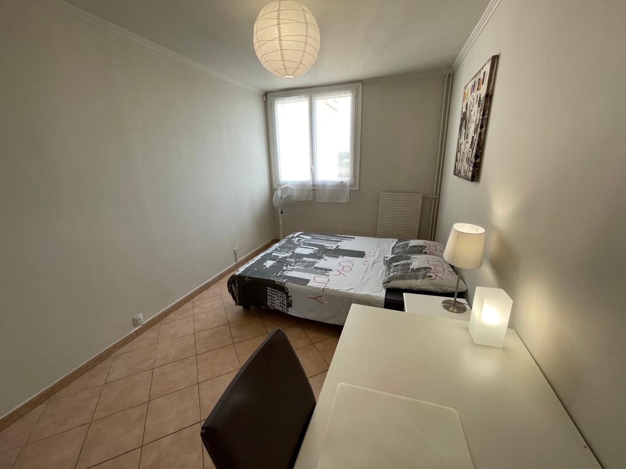 Chambre Privee En Colocation Dans Un Appartement Vaulx En Velin Centre Exterior photo